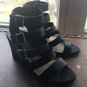 Nine West black strappy wedges